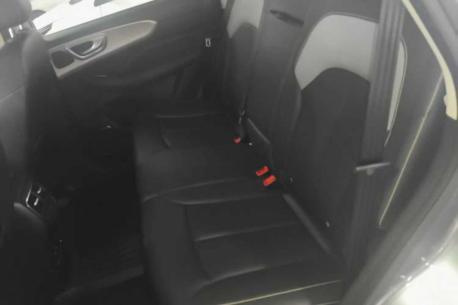Used Roewe RX5 2020 PLUS 300TGI Automatic Ali National Trend Flagship Edition Left Rear Seat