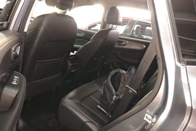 Used Roewe RX5 2020 PLUS 300TGI Automatic Ali National Trend Flagship Edition Left Rear Seat