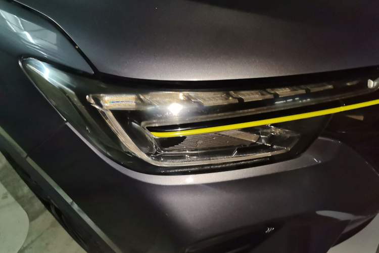 Used Roewe RX5 2020 PLUS 300TGI Automatic Ali National Style Ronglin Edition Right Front Headlight