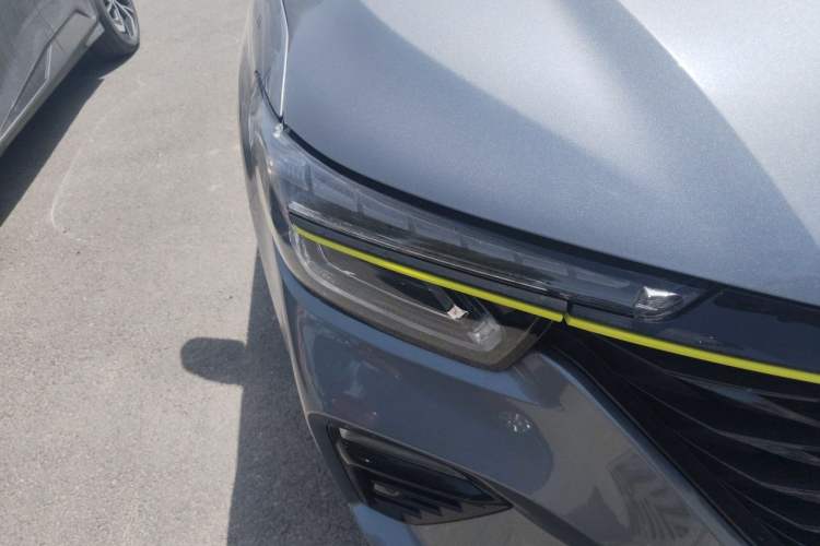Used Roewe RX5 2020 PLUS 300TGI Automatic Ali National Style Ronglin Edition Right Front Headlight