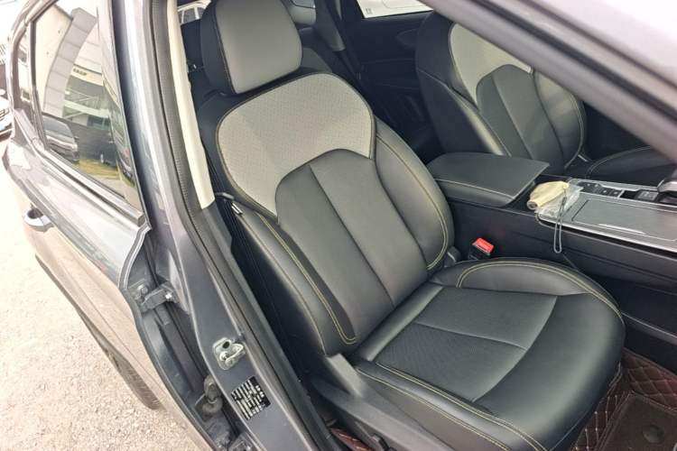 Used Roewe RX5 2020 PLUS 300TGI Automatic Ali National Style Ronglin Edition Right Front Seat