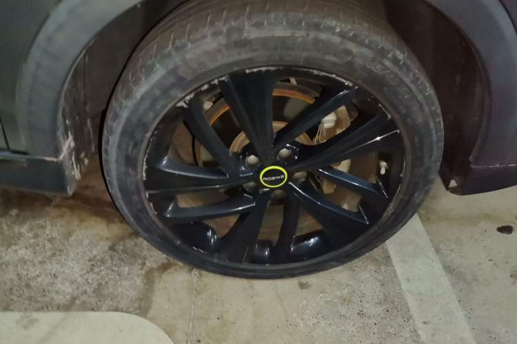 Used Roewe RX5 2020 PLUS 300TGI Automatic Ali National Style Ronglin Edition Right Front Wheel Hub