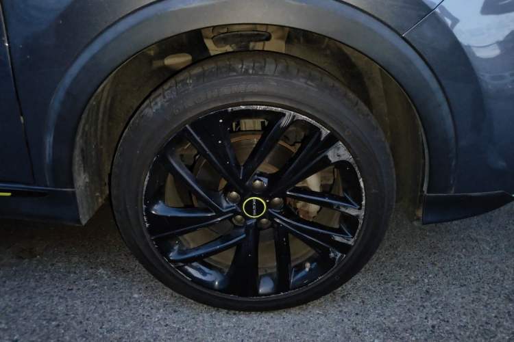 Used Roewe RX5 2020 PLUS 300TGI Automatic Ali National Style Ronglin Edition Right Front Wheel Hub