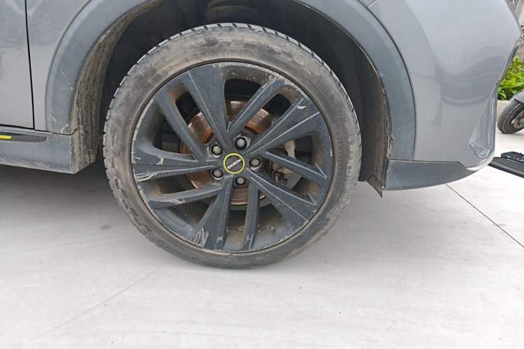 Used Roewe RX5 2020 PLUS 300TGI Automatic Ali National Style Ronglin Edition Right Front Wheel Hub