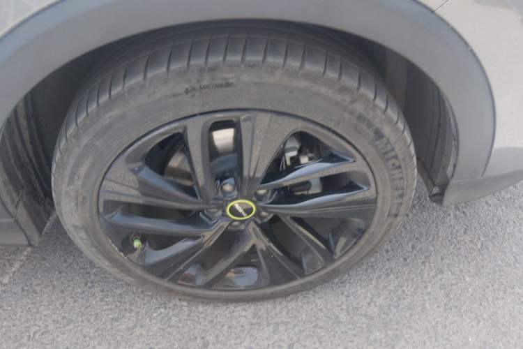 Used Roewe RX5 2020 PLUS 300TGI Automatic Ali National Style Ronglin Edition Right Front Wheel Hub