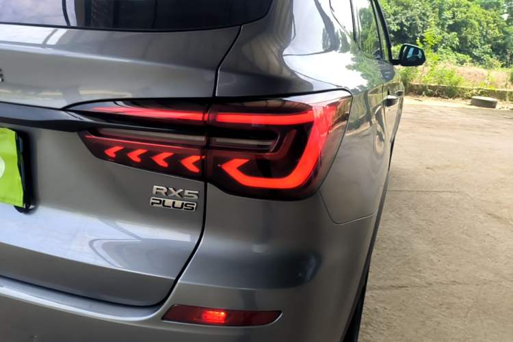 Used Roewe RX5 2020 PLUS 300TGI Automatic Ali National Style Ronglin Edition Right Rear Taillight