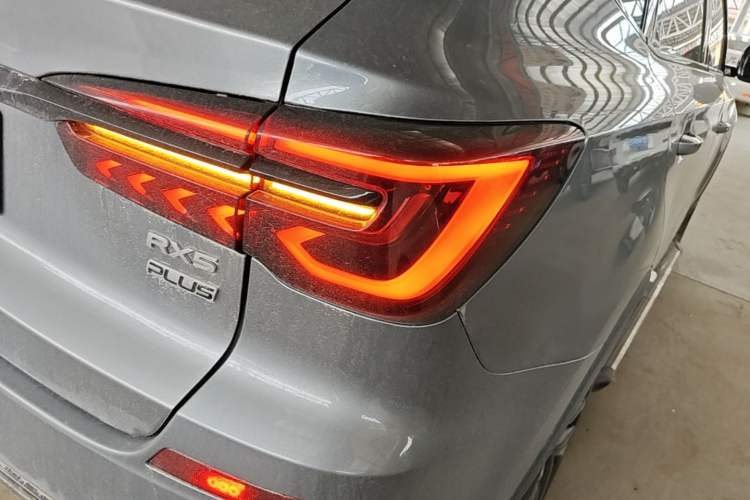 Used Roewe RX5 2020 PLUS 300TGI Automatic Ali National Trend Flagship Edition Right Rear Taillight