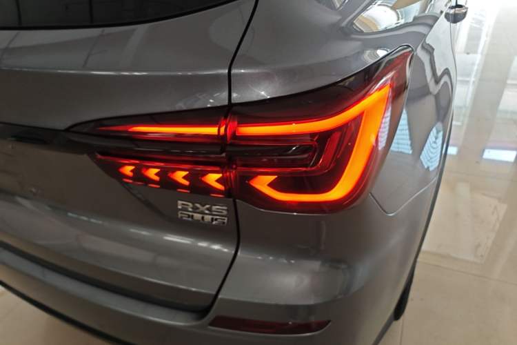 Used Roewe RX5 2020 PLUS 300TGI Automatic Ali National Style Ronglin Edition Right Rear Taillight