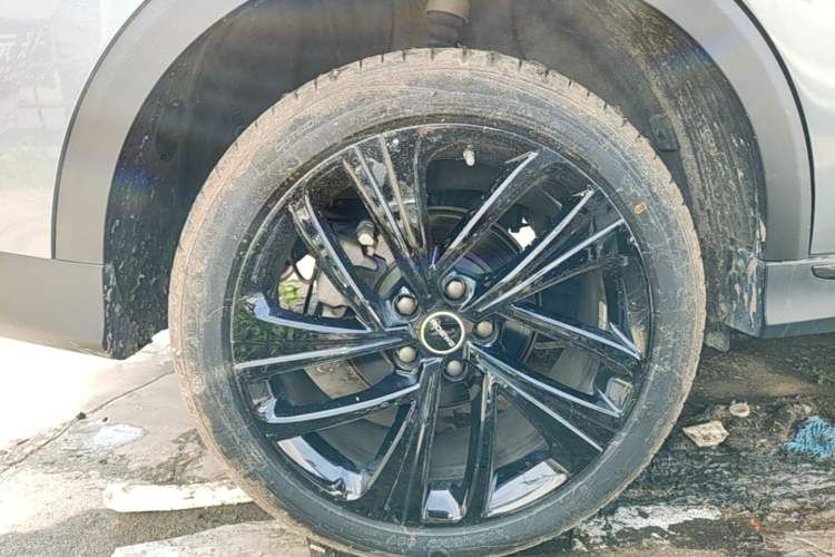 Used Roewe RX5 2020 PLUS 300TGI Automatic Ali National Trend Flagship Edition Right Rear Wheel Hub