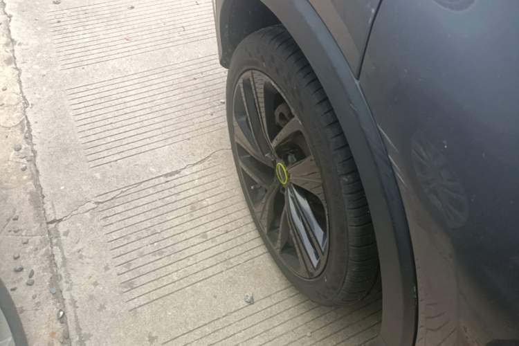 Used Roewe RX5 2020 PLUS 300TGI Automatic Ali National Style Luxury Edition Right Rear Wheel Hub