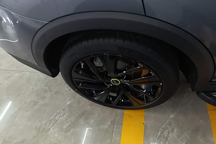 Used Roewe RX5 2020 PLUS 300TGI Automatic Ali National Trend Flagship Edition Right Rear Wheel Hub