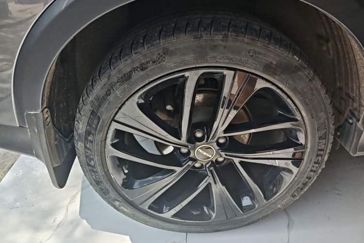 Used Roewe RX5 2020 PLUS 300TGI Automatic Ali National Style Luxury Edition Right Rear Wheel Hub