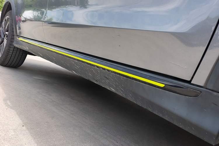 Used Roewe RX5 2020 PLUS 300TGI Automatic Ali National Style Ronglin Edition Right Side Sill