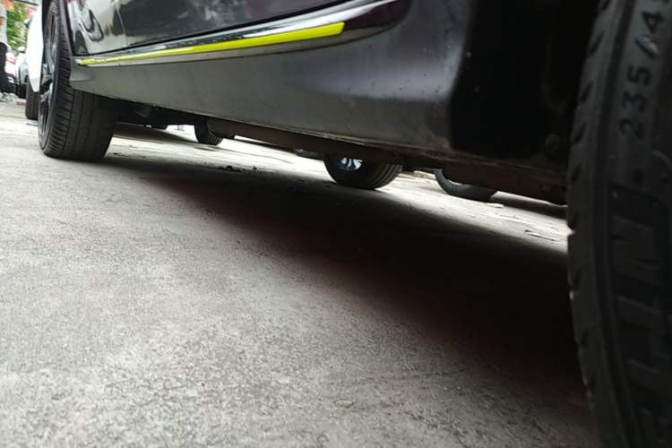 Used Roewe RX5 2020 PLUS 300TGI Automatic Ali National Style Luxury Edition Right Side Sill