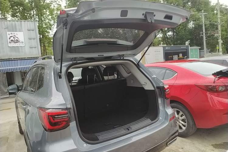 Used Roewe RX5 2020 PLUS 300TGI Automatic Ali National Style Luxury Edition Trunk