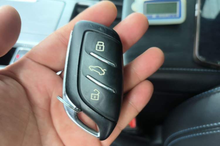 Used Roewe RX5 2020 PLUS 300TGI Automatic Ali National Trend Flagship Edition Vehicle Key