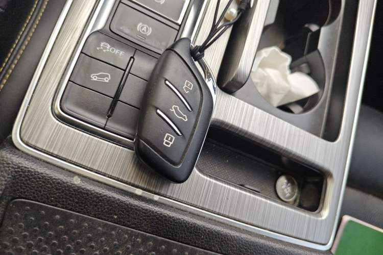 Used Roewe RX5 2020 PLUS 300TGI Automatic Ali National Style Ronglin Edition Vehicle Key