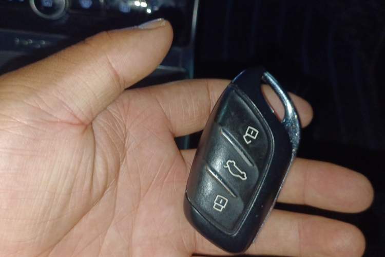 Used Roewe RX5 2020 PLUS 300TGI Automatic Ali National Style Ronglin Edition Vehicle Key