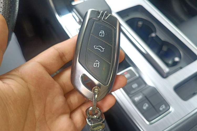 Used Roewe RX5 2020 PLUS 300TGI Automatic Ali National Trend Flagship Edition Vehicle Key