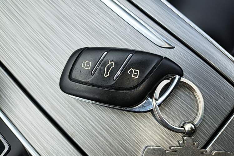 Used Roewe RX5 2020 PLUS 300TGI Automatic Ali National Trend Flagship Edition Vehicle Key