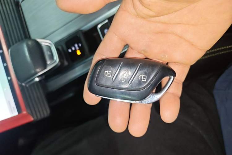 Used Roewe RX5 2020 PLUS 300TGI Automatic Ali National Style Luxury Edition Vehicle Key