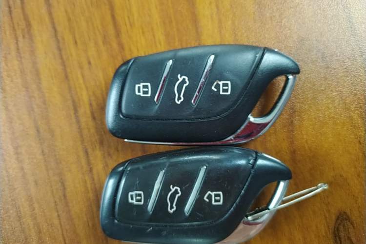 Used Roewe RX5 2020 PLUS 300TGI Automatic Ali National Style Luxury Edition Vehicle Key