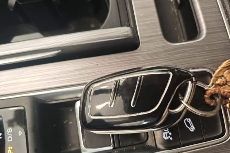 Used Roewe RX5 2020 PLUS 300TGI Automatic Ali National Style Luxury Edition Vehicle Key