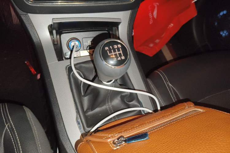 Used Roewe RX5 2020 20T Manual 4G Connect Super-Luxury Flagship Edition Gear Lever