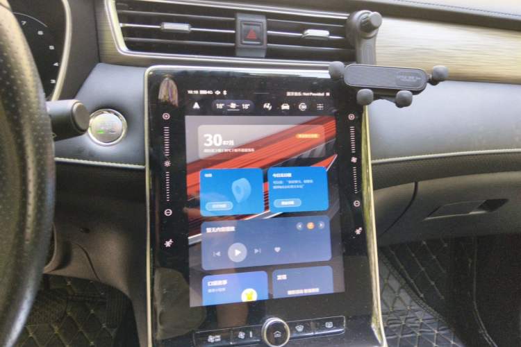 Used Roewe RX5 2020 PLUS 300TGI Automatic Ali National Trend Flagship Edition Audio And AC Panel