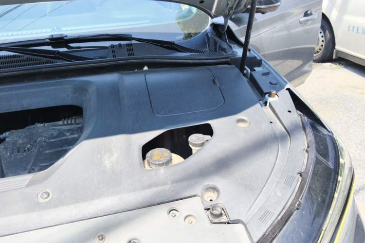 Used Roewe RX5 2020 PLUS 300TGI Automatic Ali National Style Ronglin Edition Engine Bay Left