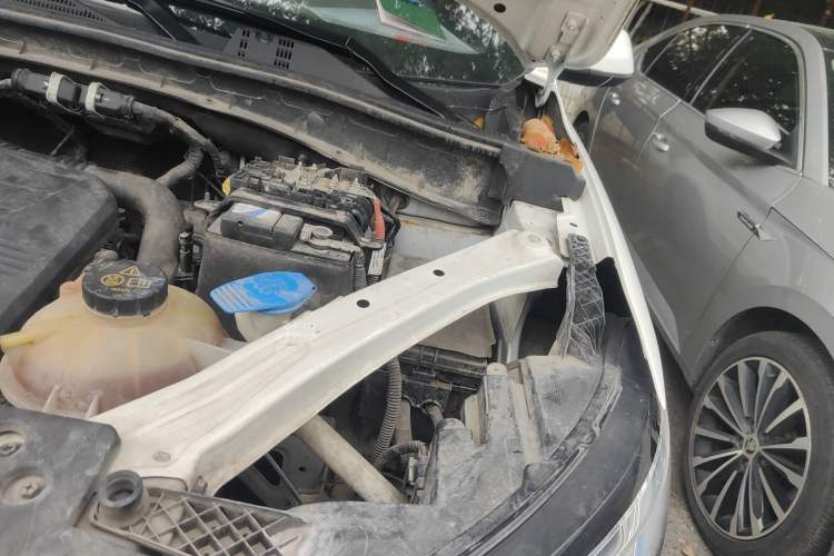 Used Roewe RX5 2020 20T Automatic 4G Connect Excellence Edition Engine Bay Left