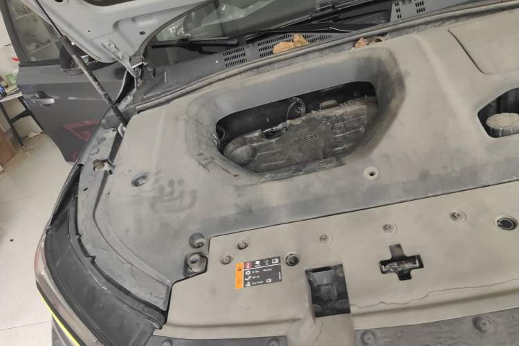 Used Roewe RX5 2020 PLUS 300TGI Automatic Ali National Style Luxury Edition Engine Bay Right