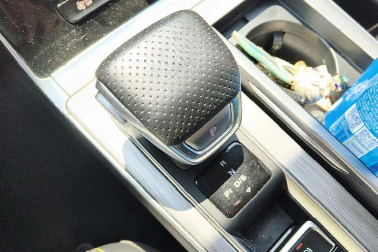 Used Roewe RX5 2020 PLUS 300TGI Automatic Ali National Style Ronglin Edition Gear Lever