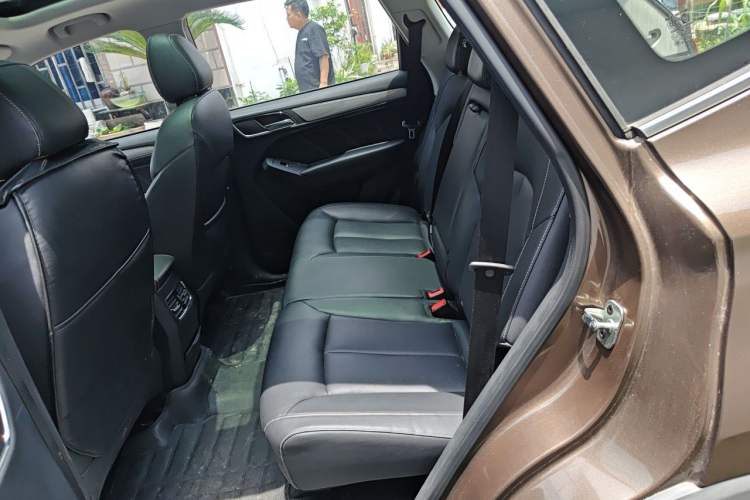 Used Roewe RX5 2020 20T Automatic 4G Connect Superior Flagship Edition Left Rear Seat