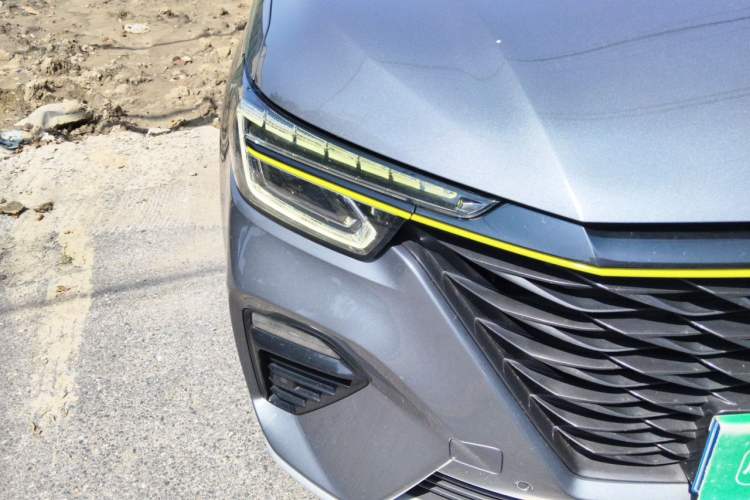 Used Roewe RX5 2020 PLUS 300TGI Automatic Ali National Style Ronglin Edition Right Front Headlight