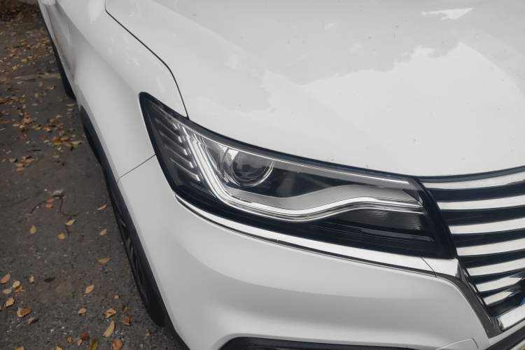 Used Roewe RX5 2020 20T Automatic 4G Connect Excellence Edition Right Front Headlight