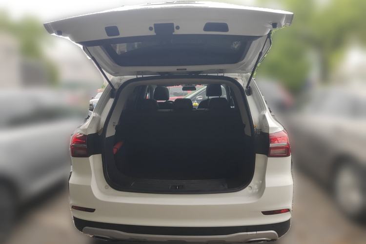 Used Roewe RX5 2020 20T Automatic 4G Connect Excellence Edition Trunk