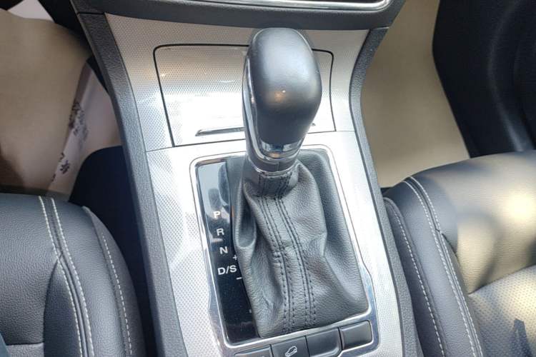 Used Roewe RX5 2020 20T Automatic 4G Connect Superior Flagship Edition Gear Lever