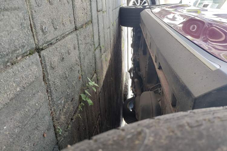 Used Roewe RX5 2020 20T Automatic 4G Connect Superior Flagship Edition Left Side Sill