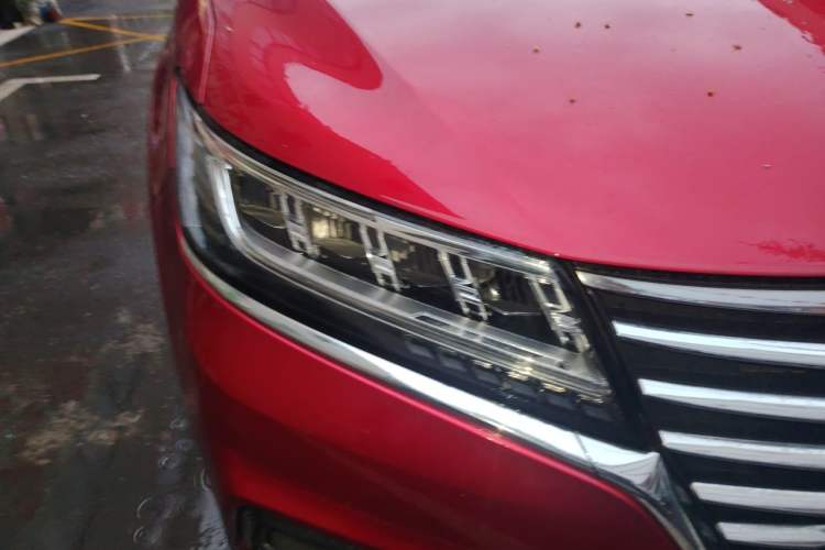 Used Roewe RX5 2020 20T Automatic 4G Connect Superior Flagship Edition Right Front Headlight