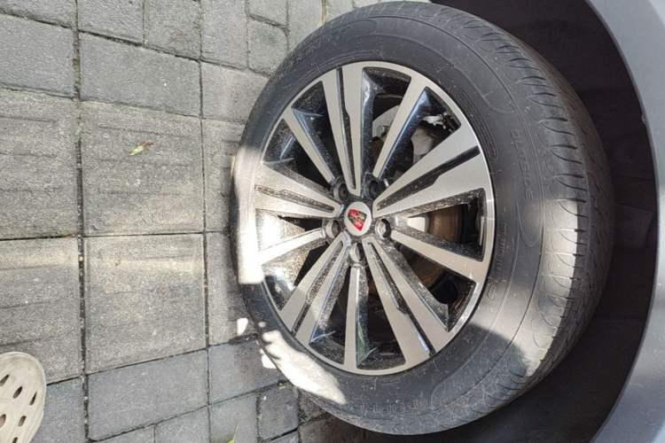 Used Roewe RX5 2020 20T Automatic 4G Connect Superior Flagship Edition Right Rear Wheel Hub