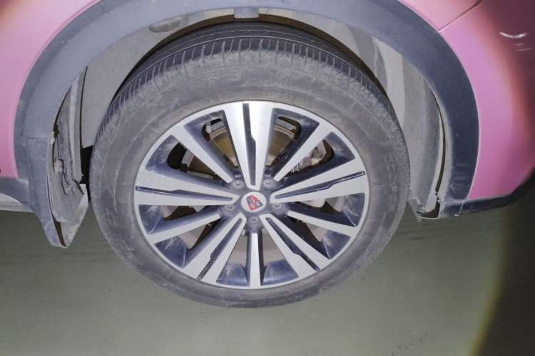 Used Roewe RX5 2020 20T Manual 4G Connect Super-Luxury Flagship Edition Right Front Wheel Hub