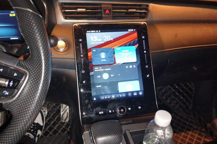 Used Roewe RX5 2020 PLUS 300TGI Automatic Ali National Style Ronglin Edition Audio And AC Panel