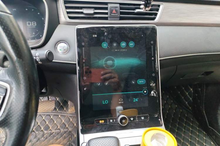 Used Roewe RX5 2020 PLUS 300TGI Automatic Ali National Trend Flagship Edition Audio And AC Panel