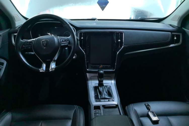 Used Roewe RX5 2020 20T Automatic 4G Connected Million Edition Center Console