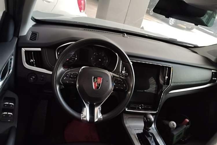 Used Roewe RX5 2020 20T Automatic 4G Connected Million Edition Center Console
