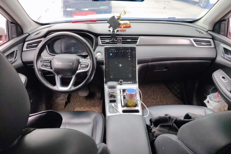 Used Roewe RX5 2020 PLUS 300TGI Automatic Ali National Trend Flagship Edition Center Console