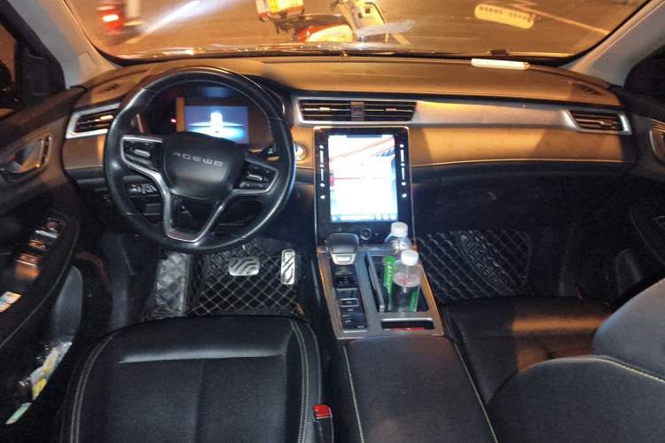 Used Roewe RX5 2020 PLUS 300TGI Automatic Ali National Style Ronglin Edition Center Console