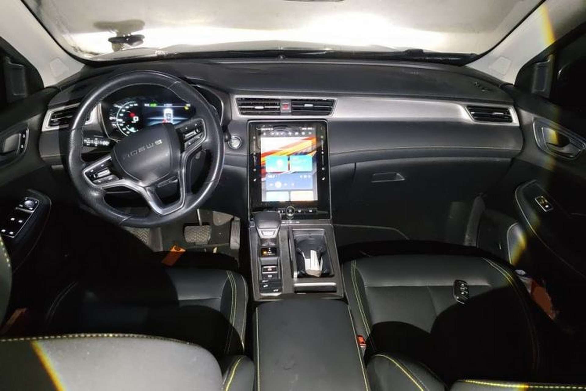 Used Roewe RX5 2020 PLUS 300TGI Automatic Ali National Trend Flagship Edition Center Console
