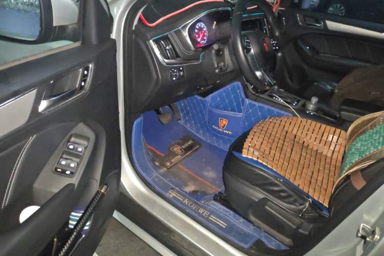 Used Roewe RX5 2020 20T Automatic 4G Connected Million Edition Driver Seat